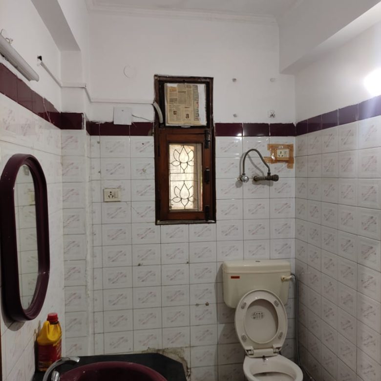 3 bhk Flat For Sale In Rashmi Apartments Pitampura Delhi