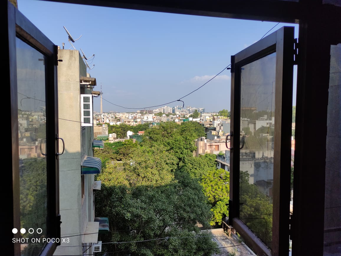 3 bhk Flat For Sale In Rashmi Apartments Pitampura Delhi