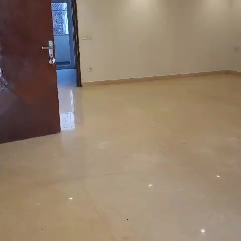 300 Sq Yards Upper Ground Builder Floor For Sale In Pitampura Delhi