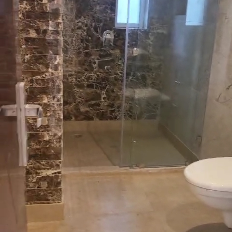 300 Sq Yards Upper Ground Builder Floor For Sale In Pitampura Delhi