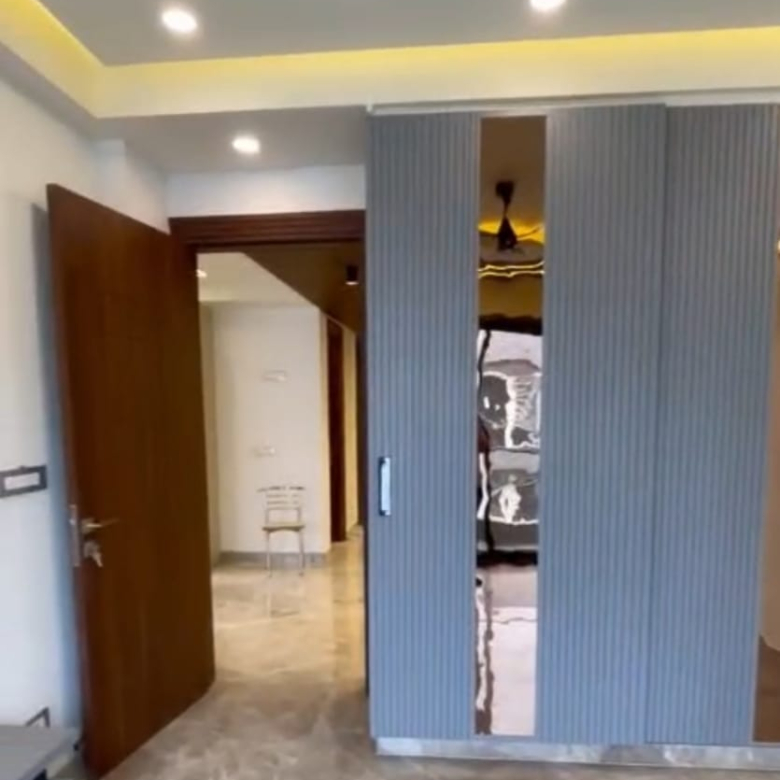 5 BHK Builder Top Floor For Sale In Vaishali Pitampura Delhi