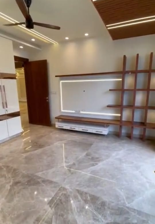 5 BHK Builder Top Floor For Sale In Vaishali Pitampura Delhi